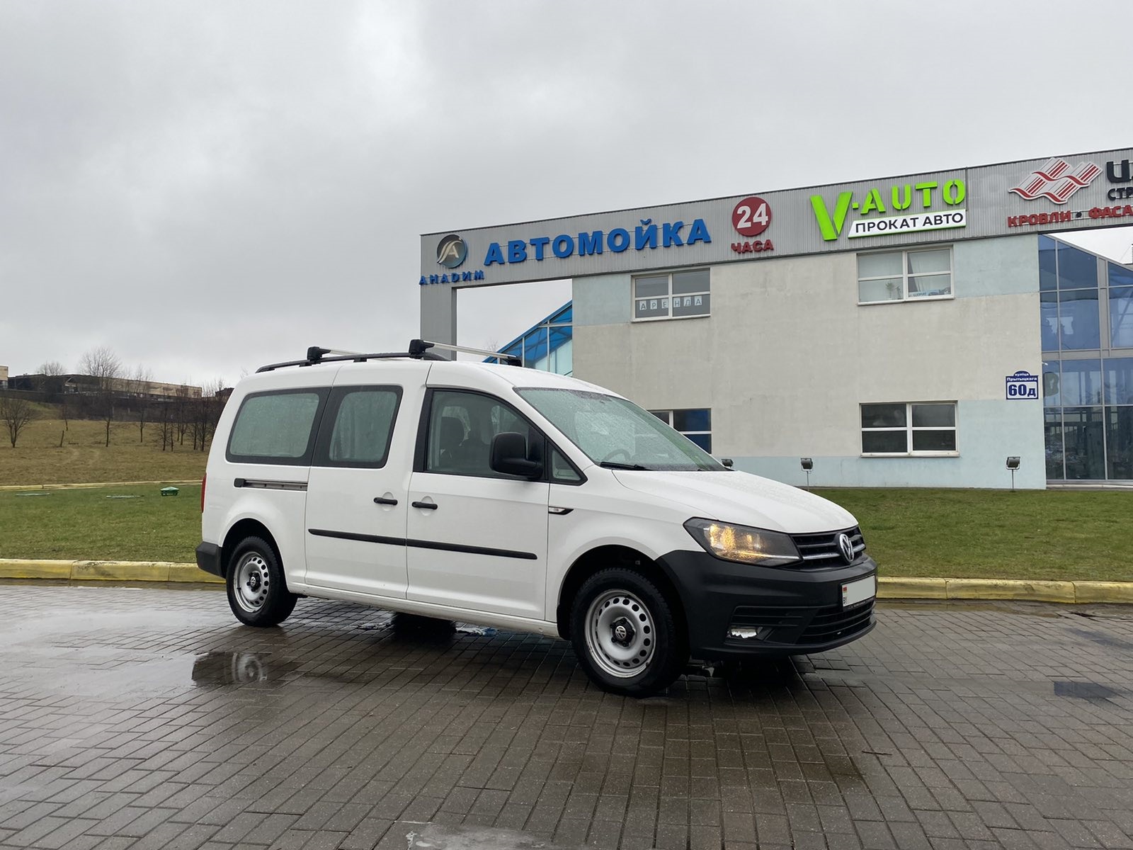 Volkswagen Caddy Maxi АКПП - Прокат и аренда авто в Минске